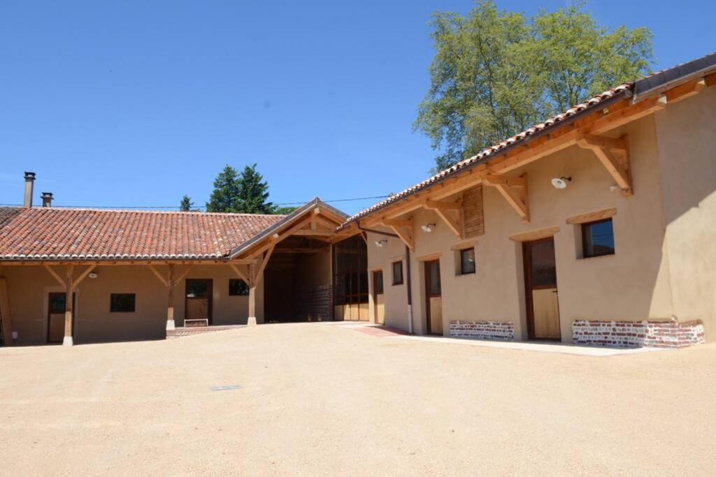 Ancien Haras Refait A Neuf A 3 Km De Vonnas Villa Bagian luar foto