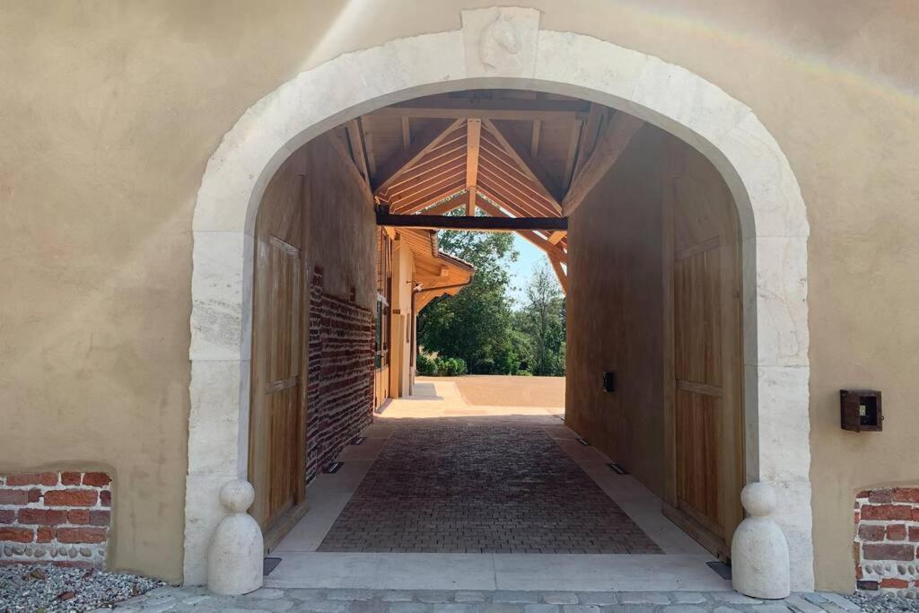 Ancien Haras Refait A Neuf A 3 Km De Vonnas Villa Bagian luar foto