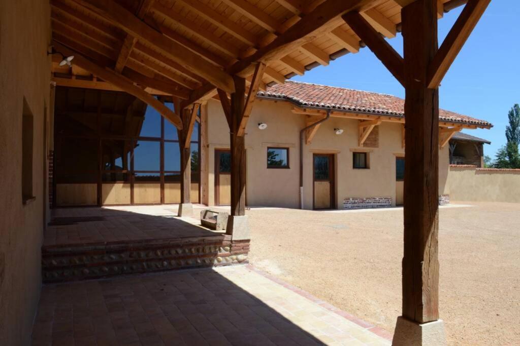 Ancien Haras Refait A Neuf A 3 Km De Vonnas Villa Bagian luar foto